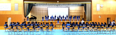 合唱　１年講堂
